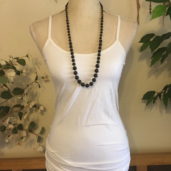 Vintage 80s-90s black graduated bead necklace - Picture 3 of 6